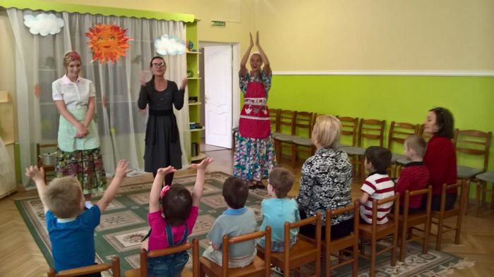 Активисты молодежной общины храма св. прав. Иоанна Кронштадтского посетили Ростовский центр помощи детям