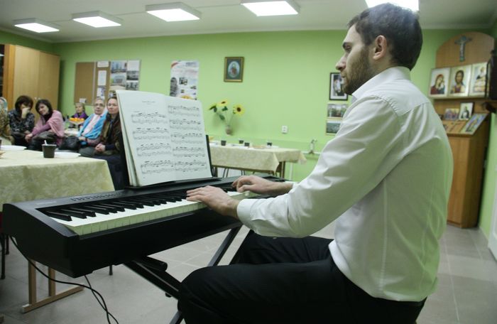 В «Нашем доме» состоялся концерт духовной музыки «Россия - священная наша держава»