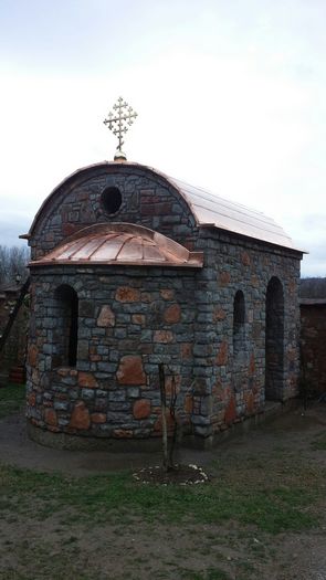 Сербская Православная Церковь, с. Божска (часовня)