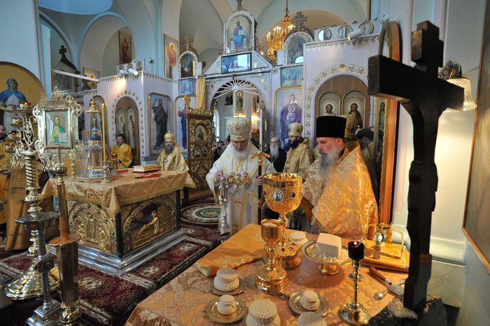 Патриарх Кирилл поздравил отца Николая Беляева с юбилеем и удостоил ордена святителя Иннокентия I степени