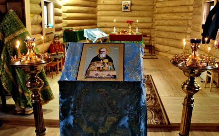 Богослужебные книги в сельский храм на родине Иоанна Кронштадтского (видео)