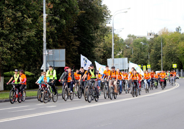 «За трезвый образ жизни»: более 300 велосипедистов стали участниками велопробега в Подмосковье