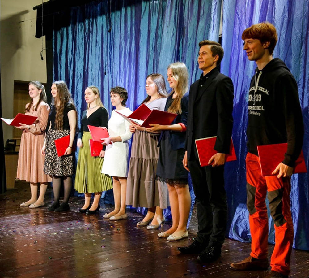 Тепло, радостно, по-домашнему: Петербургский детско-юношеский хор отпраздновал юбилей