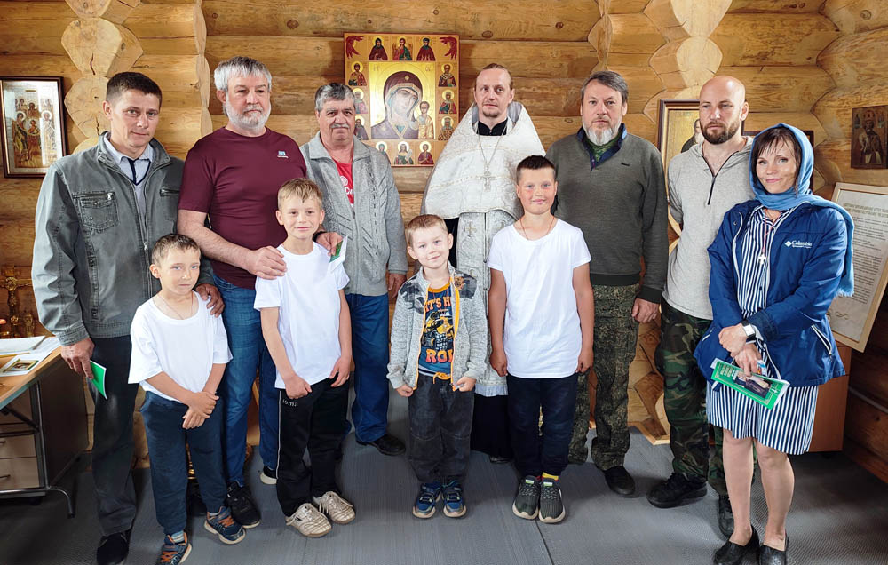 Духовное перерождение: в православном лагере «Архистратиг» крестились шесть человек (видео)