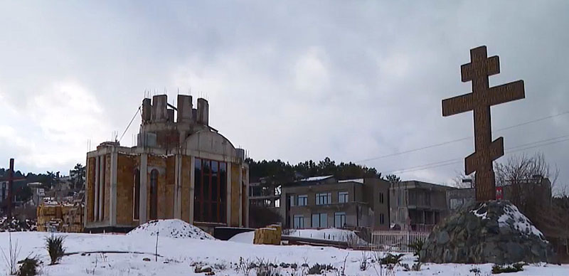 Симферопольская и Крымская: с. Лозовое (строящийся храм)