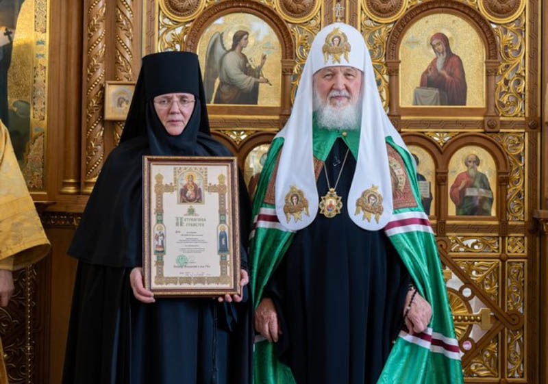 Игумения Иоанновского монастыря (СПб) удостоена патриаршей награды (видео Литургии)